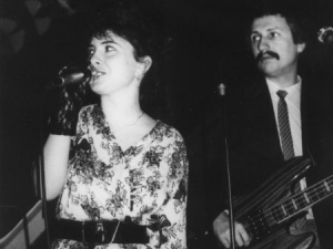 1988 - Iva Mertová - zpěv, Jirka Mikyska - basa
